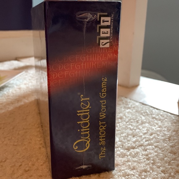 Quiddler Card Game - Picture 2 of 3